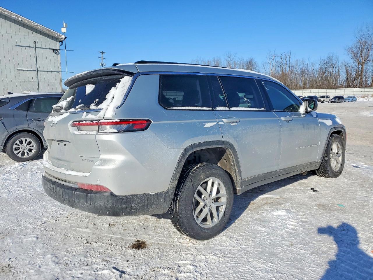 2023 JEEP GRAND CHEROKEE L LAREDO photo 5