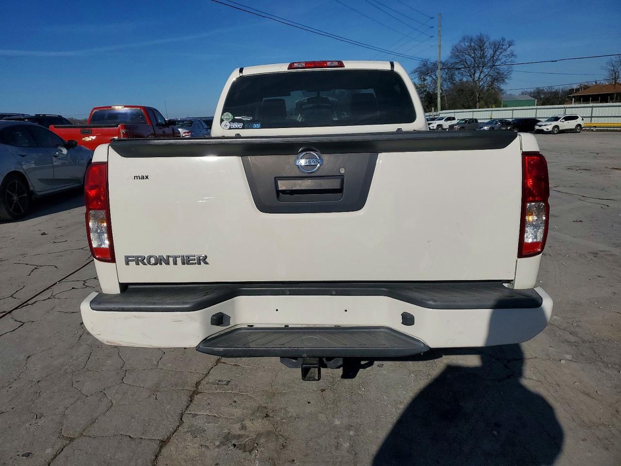 2018 NISSAN FRONTIER S photo 6