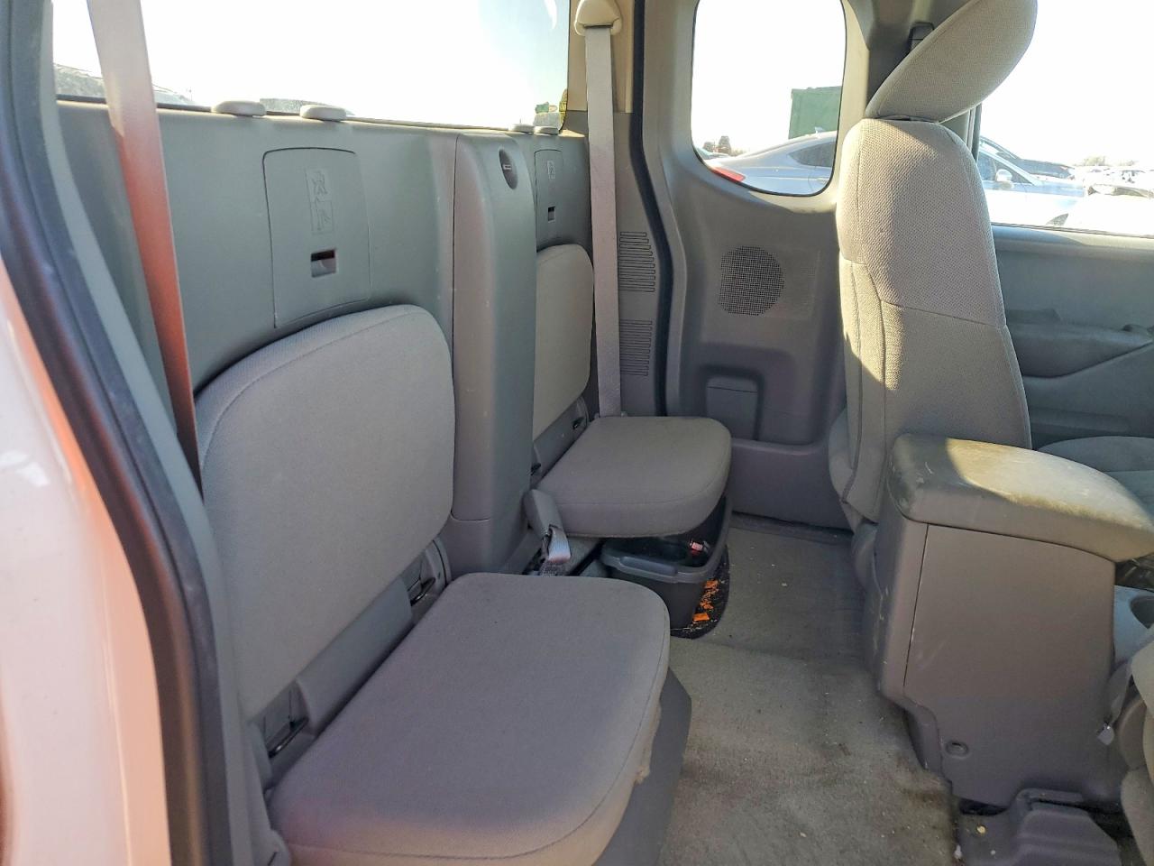 2018 NISSAN FRONTIER S photo 10