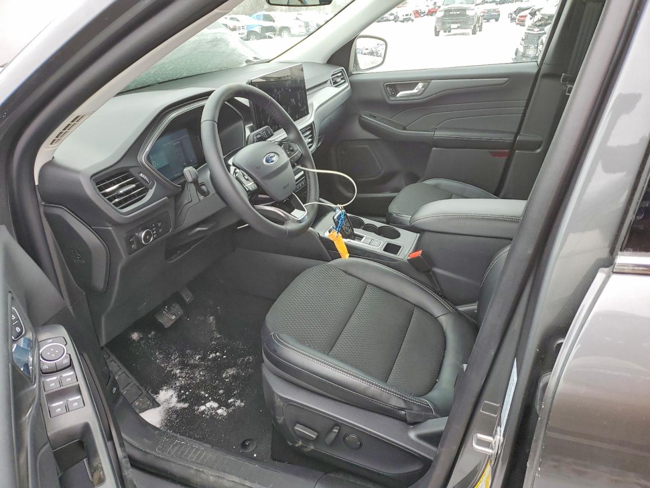 2025 FORD ESCAPE photo 13