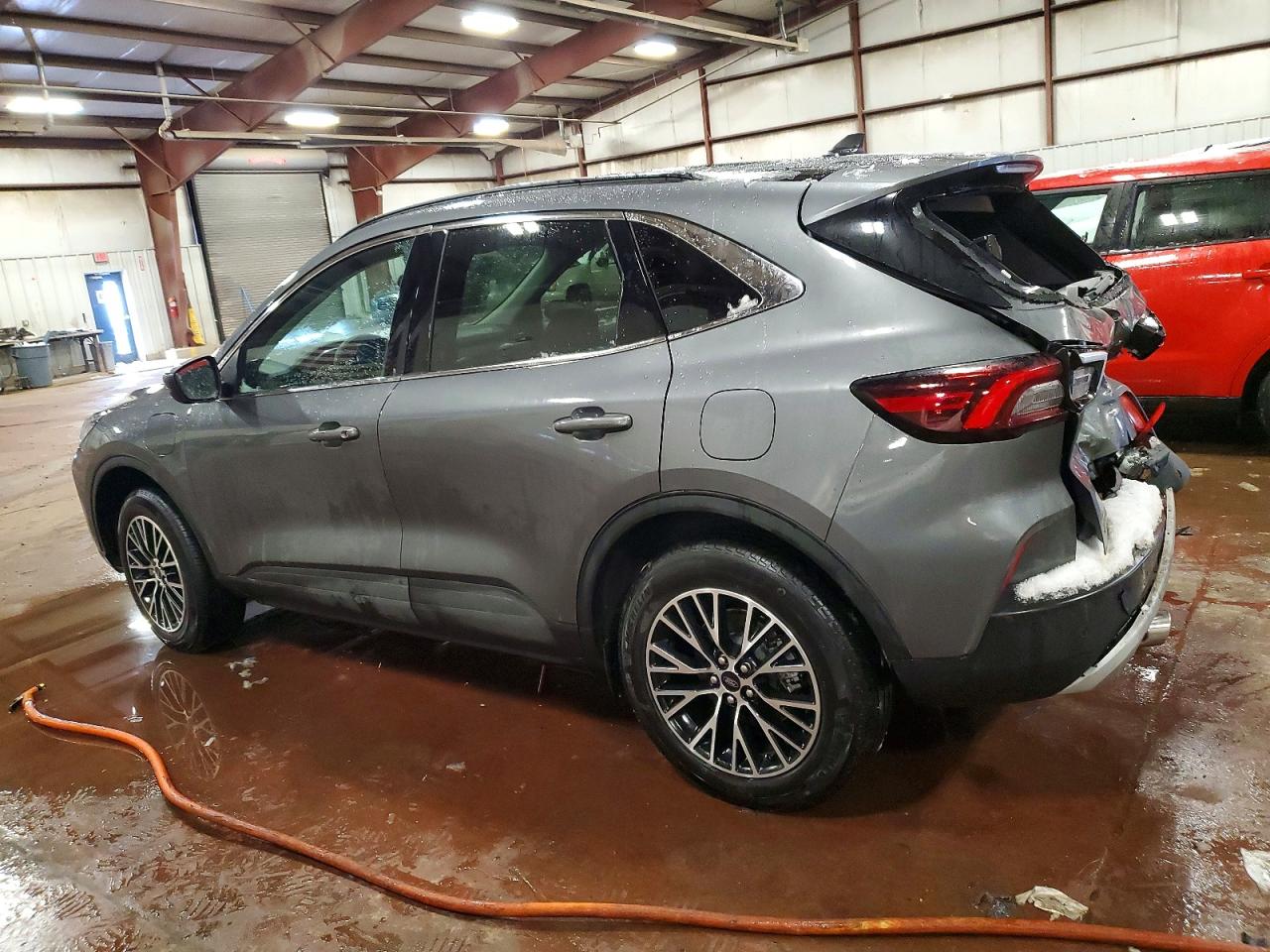 2025 FORD ESCAPE photo 3