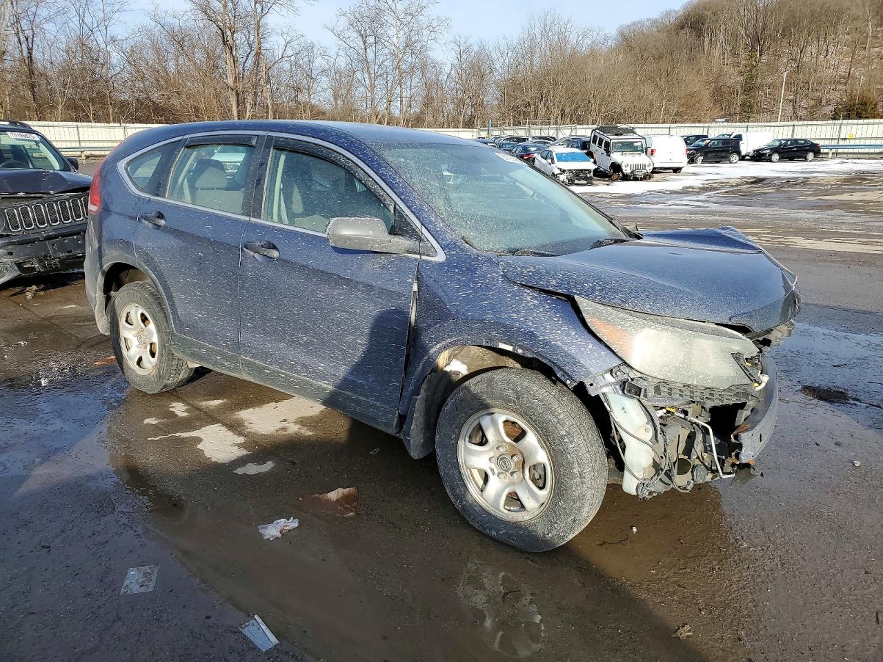 2013 HONDA CR-V LX photo 4