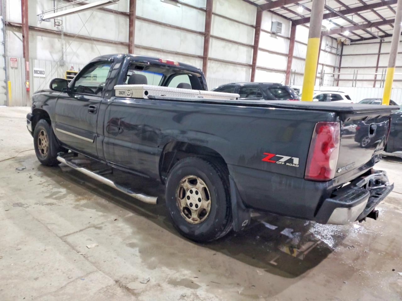2003 CHEVROLET SILVERADO K1500 photo 3