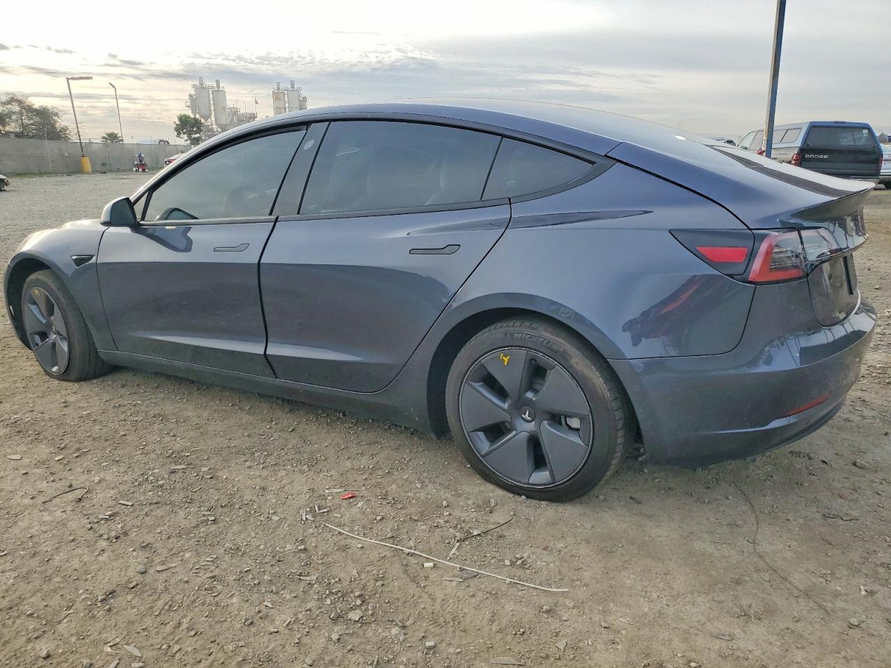 2022 TESLA MODEL 3 photo 3