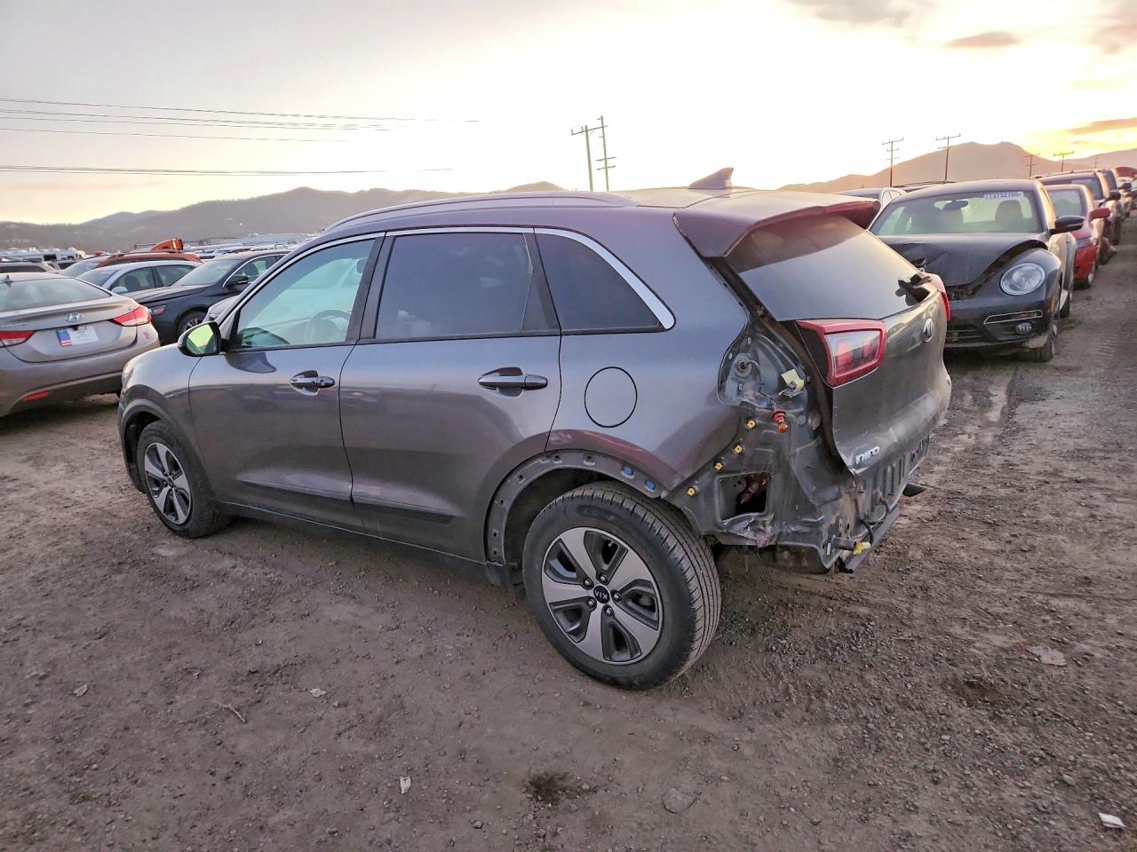 2017 KIA NIRO FE photo 3