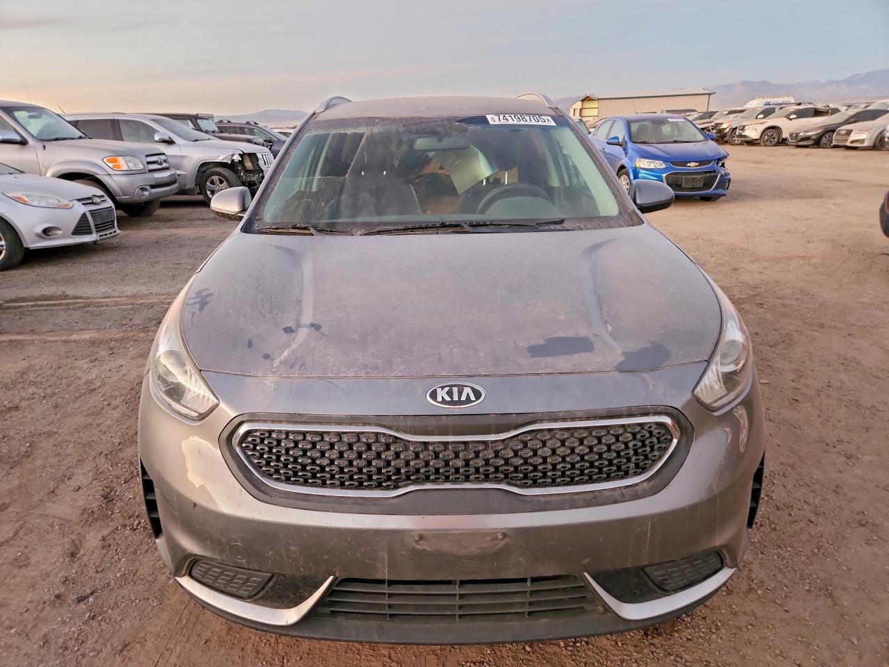 2017 KIA NIRO FE photo 9