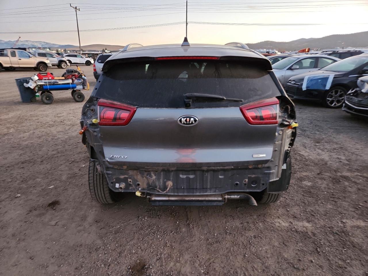 2017 KIA NIRO FE photo 11