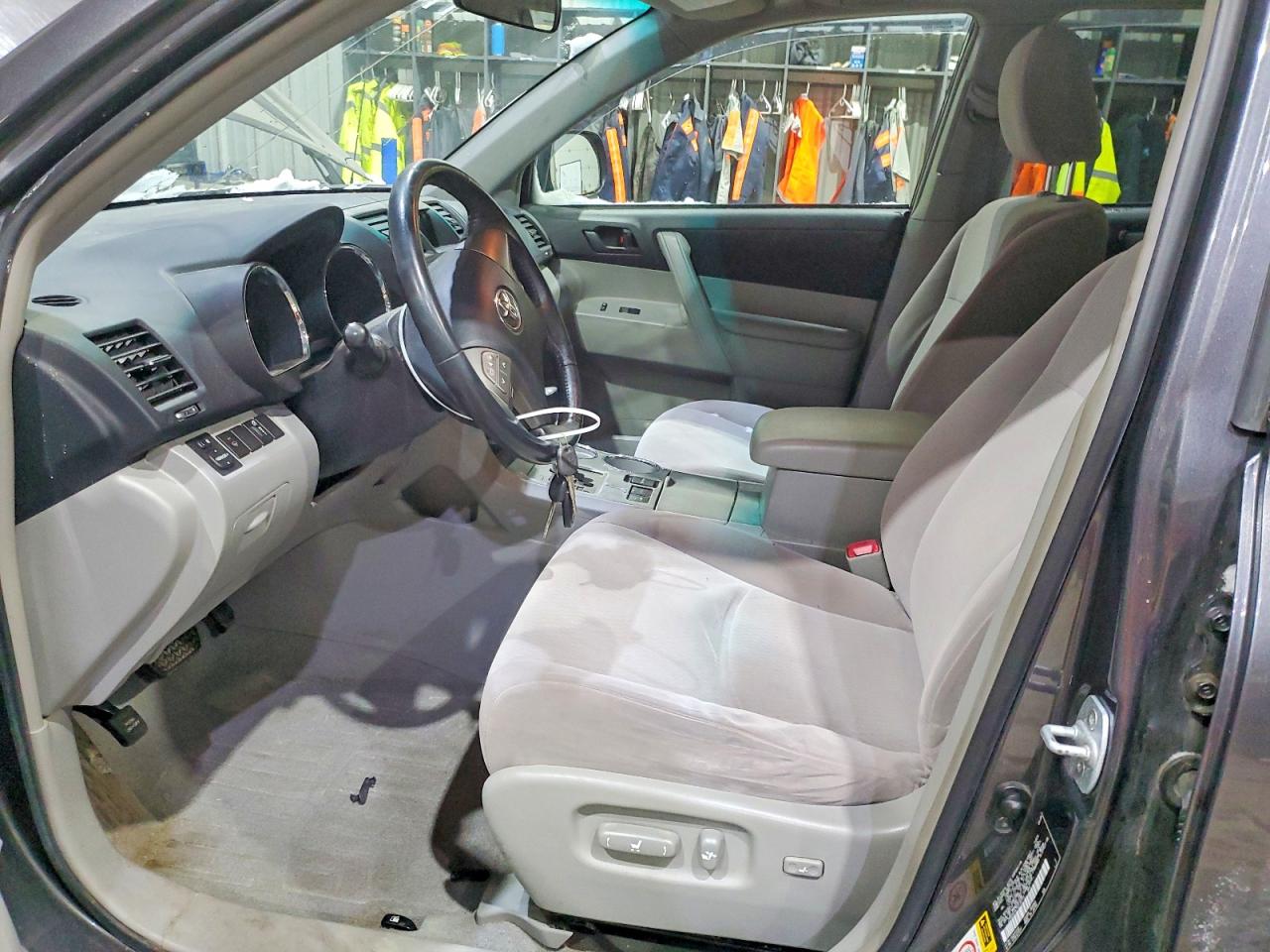 2009 TOYOTA HIGHLANDER BASE photo 7