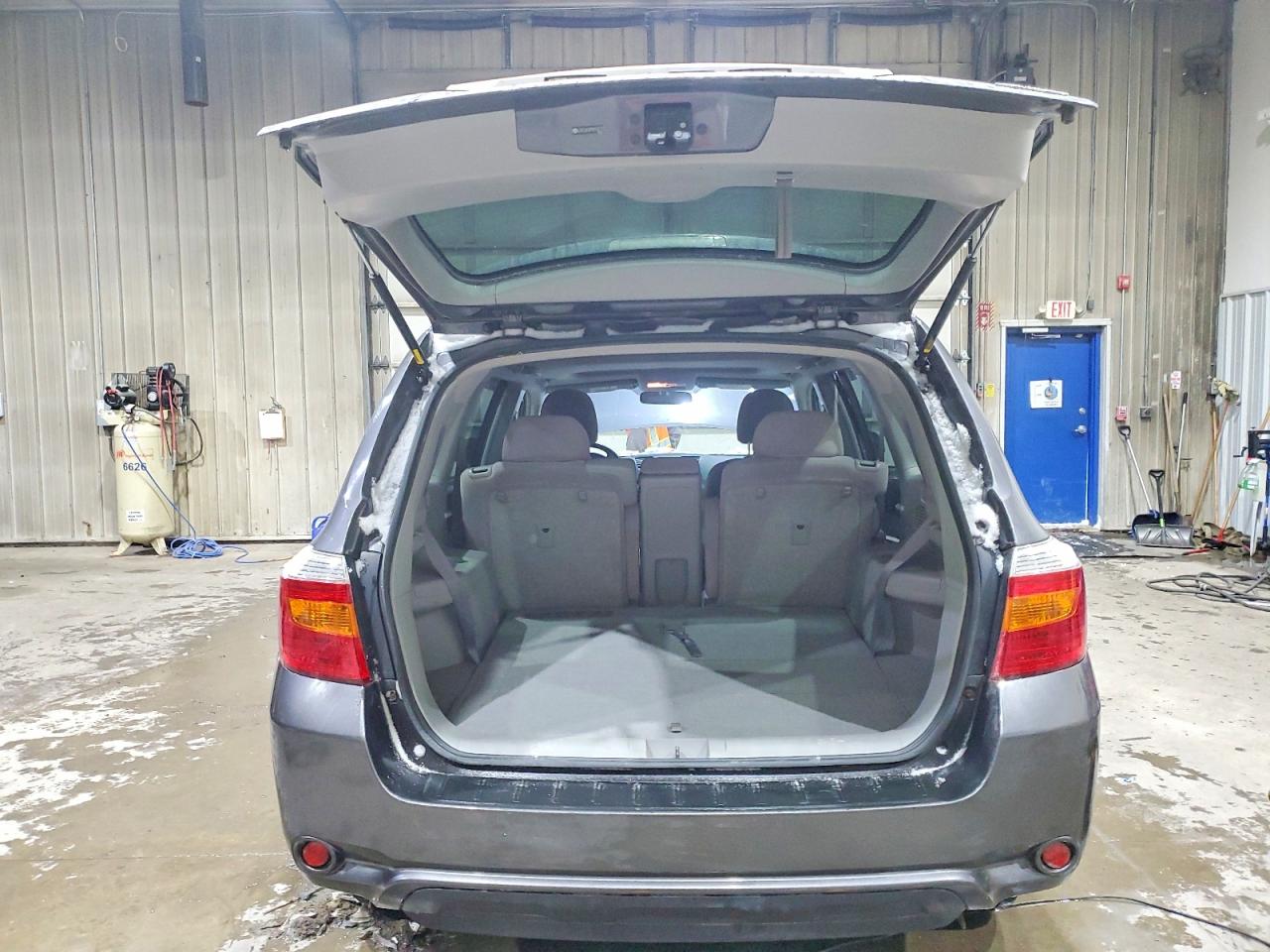 2009 TOYOTA HIGHLANDER BASE photo 6