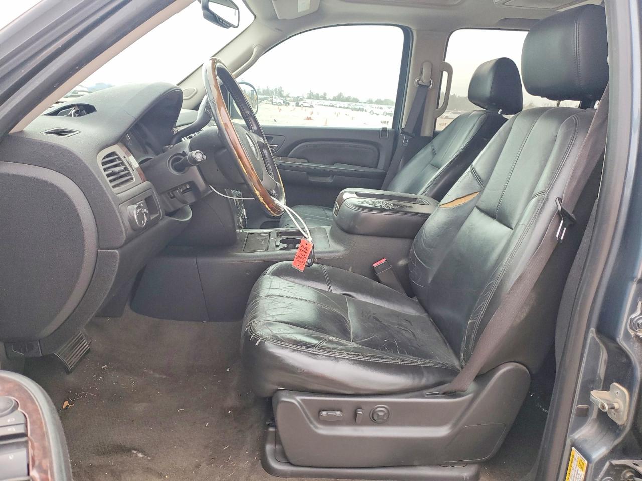 2008 GMC YUKON XL DENALI photo 13