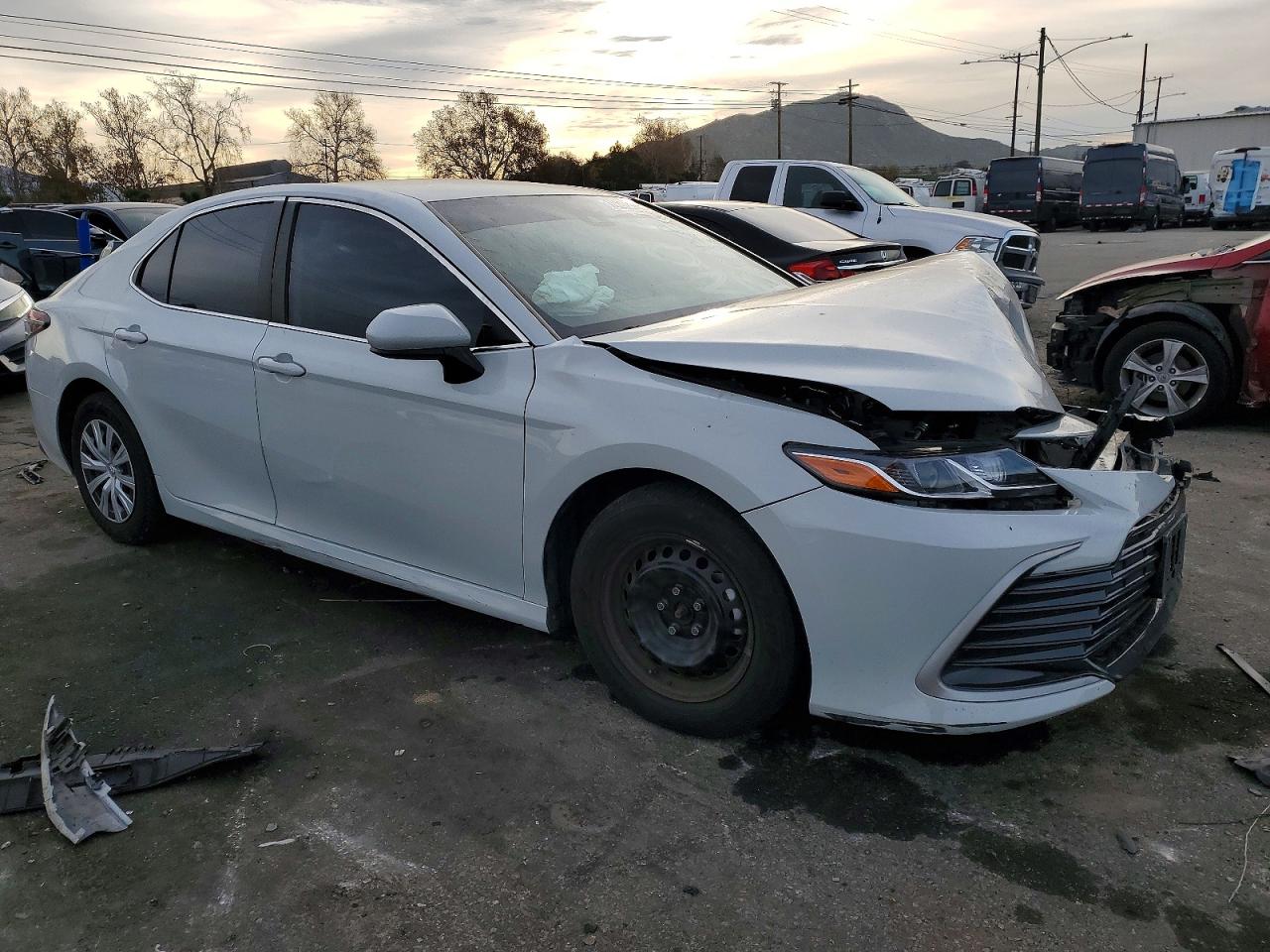 2023 TOYOTA CAMRY LE photo 7