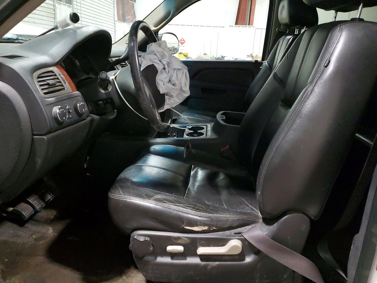 2011 CHEVROLET TAHOE K1500 LT photo 7