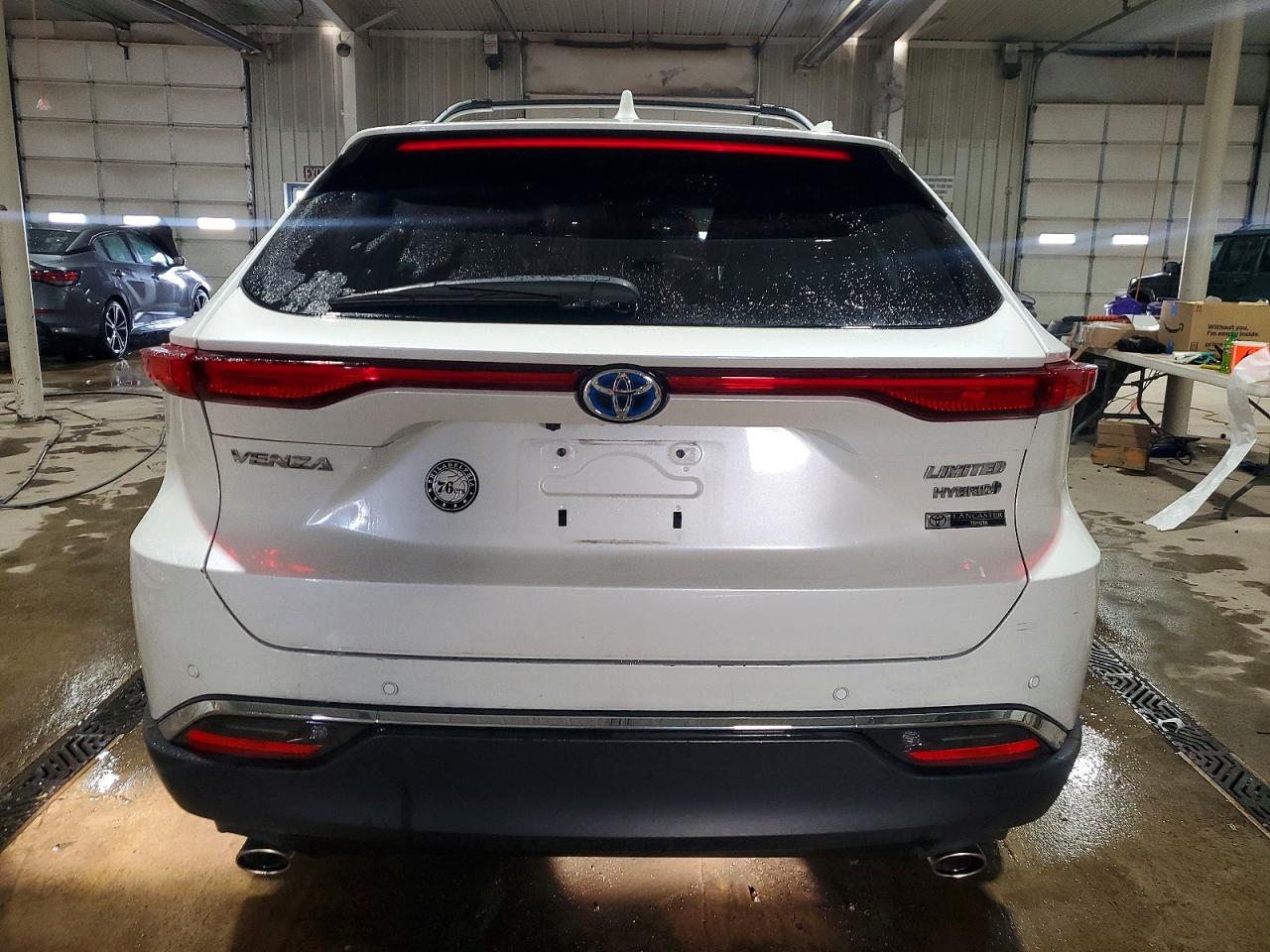 2021 TOYOTA VENZA LIMITED photo 16