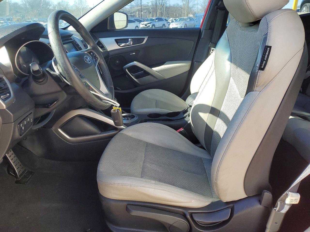 2013 HYUNDAI VELOSTER BASE photo 13