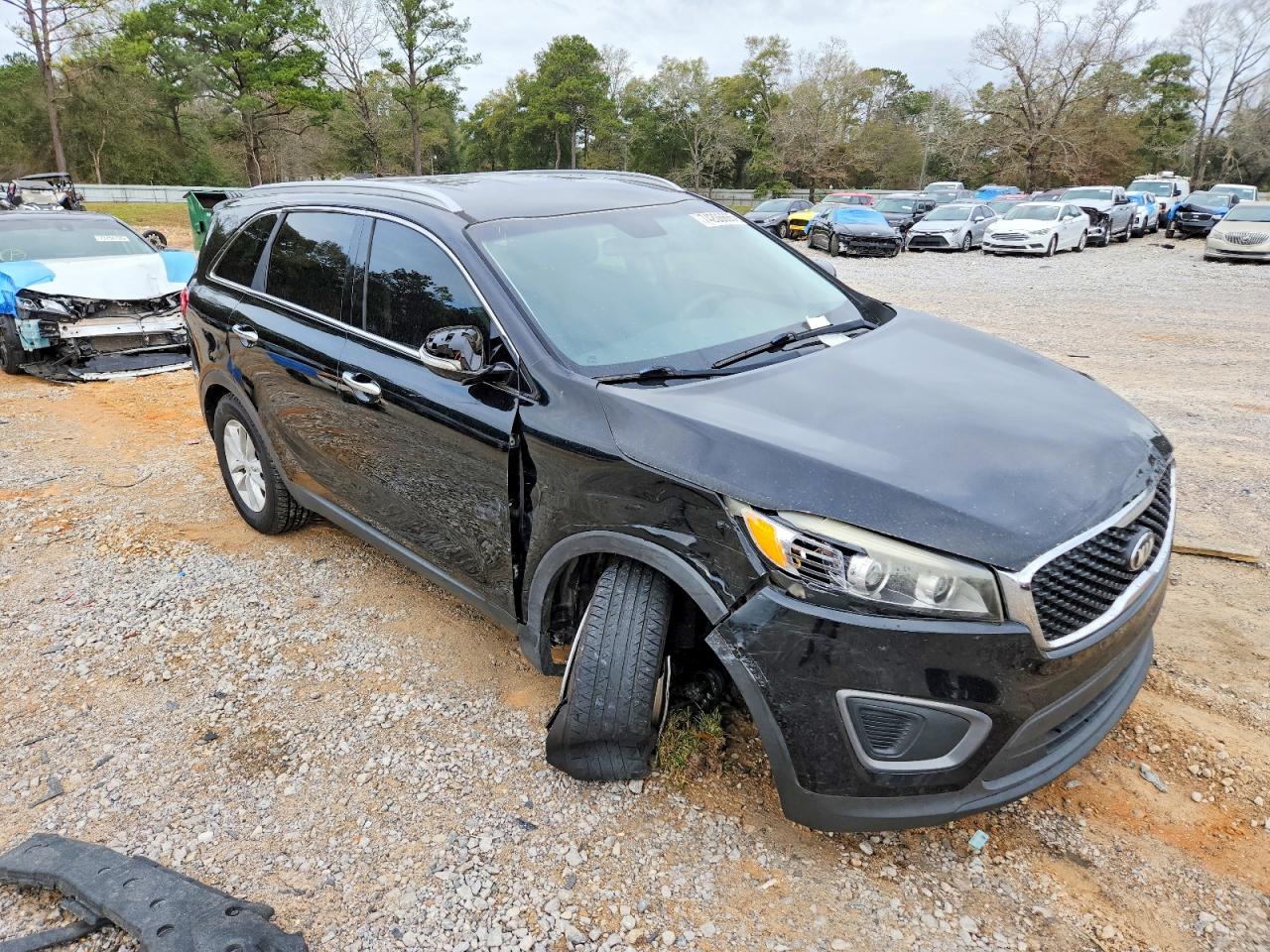 2016 KIA SORENTO LX photo 4