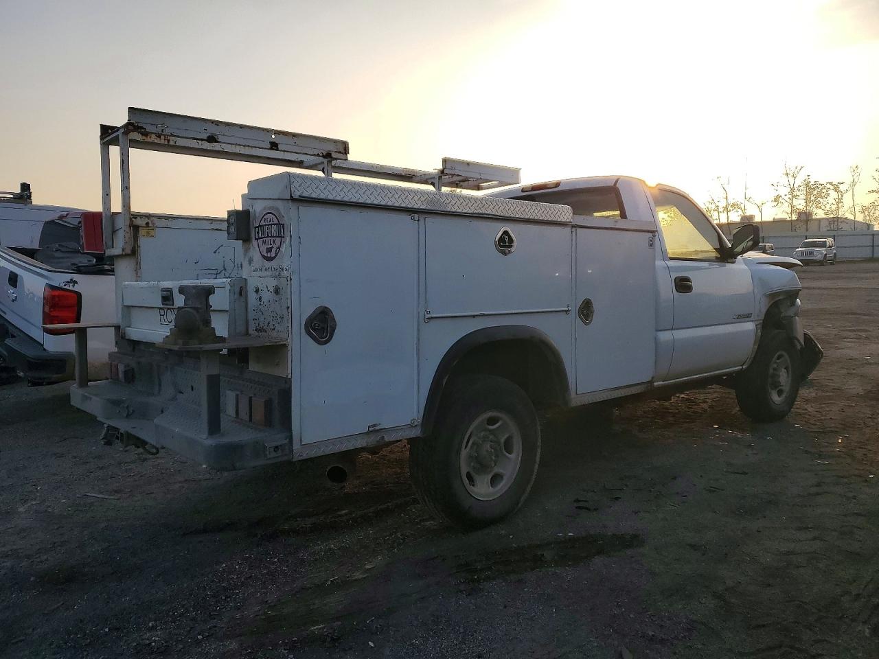 2006 CHEVROLET SILVERADO C2500 HEAVY DUTY photo 3