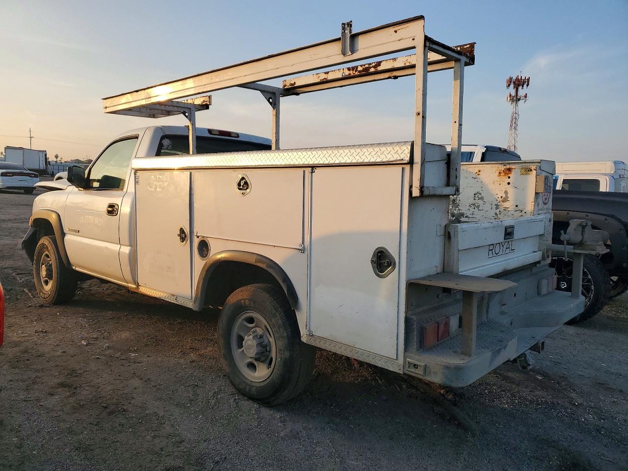 2006 CHEVROLET SILVERADO C2500 HEAVY DUTY photo 2