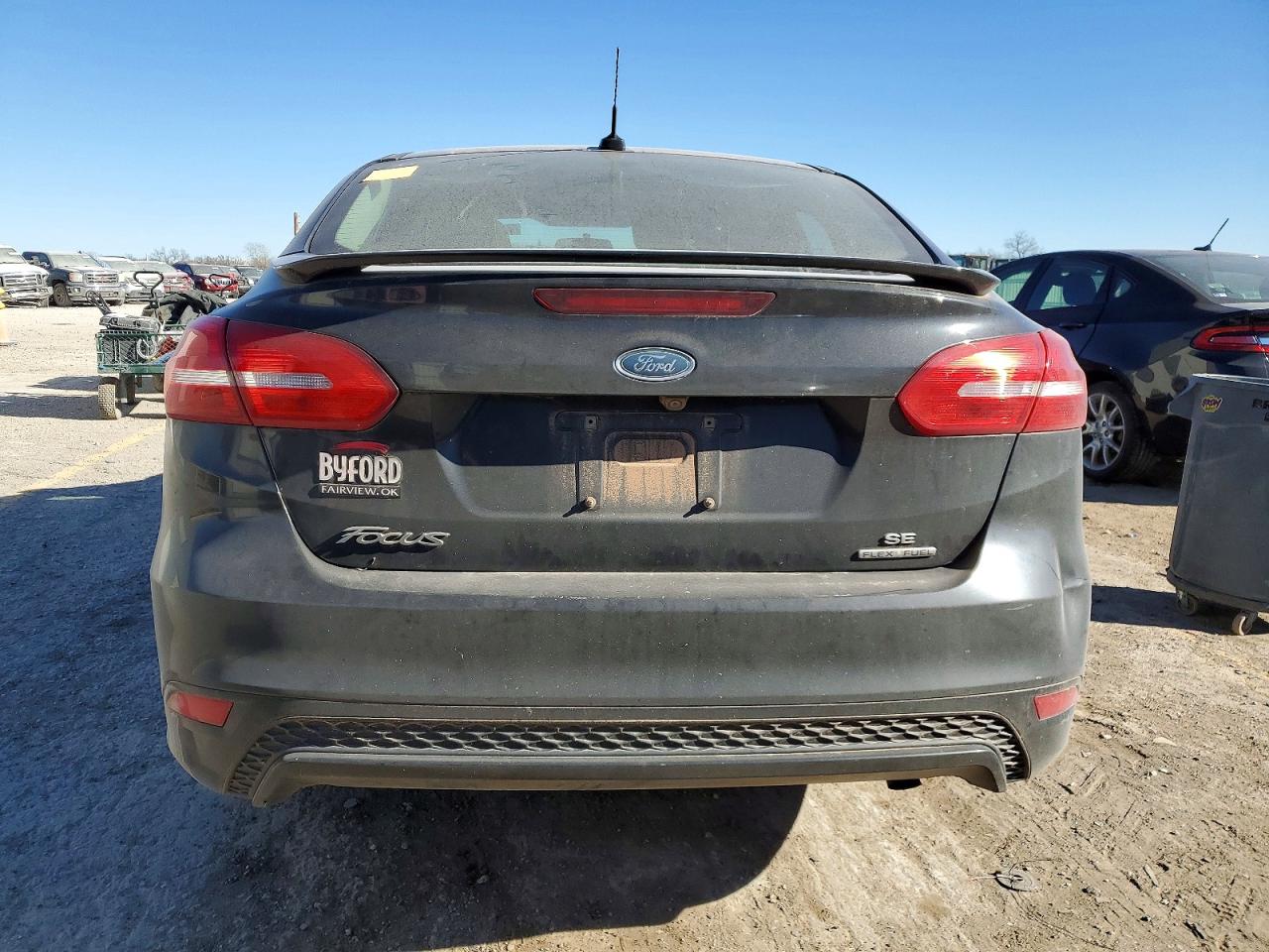 2015 FORD FOCUS SE photo 6