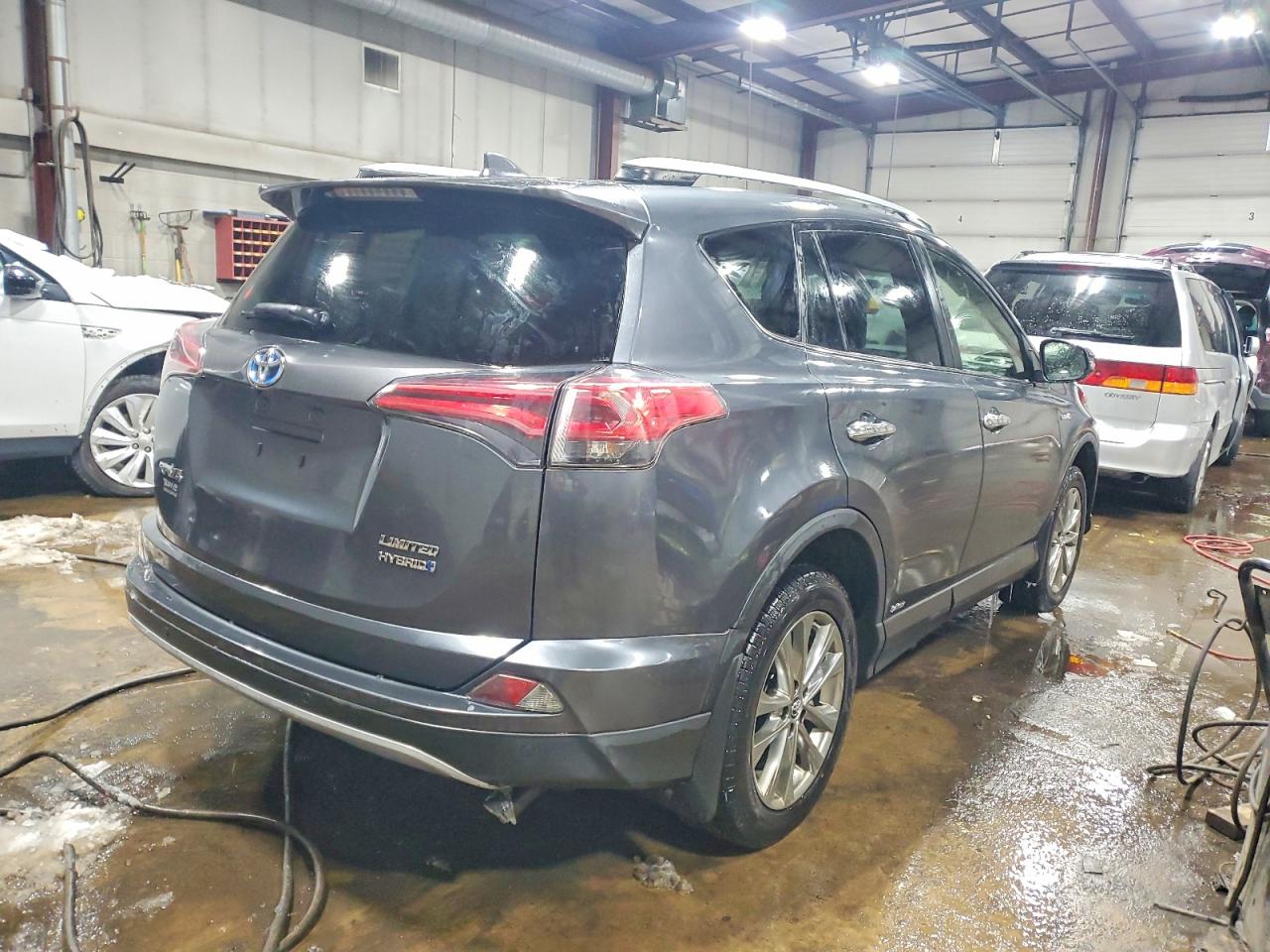 2017 TOYOTA RAV4 HV LIMITED photo 3