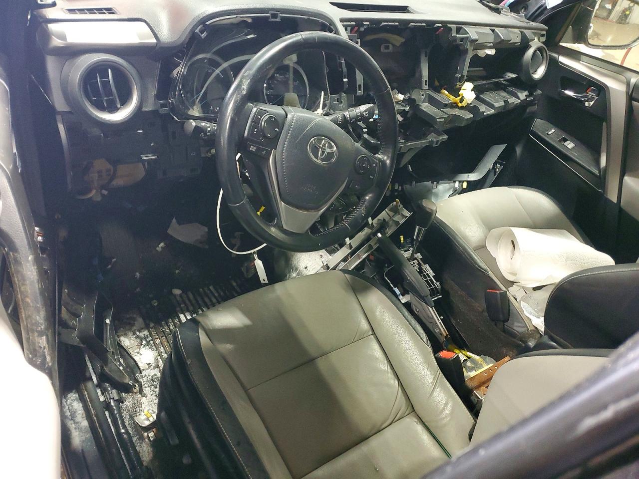 2017 TOYOTA RAV4 HV LIMITED photo 8