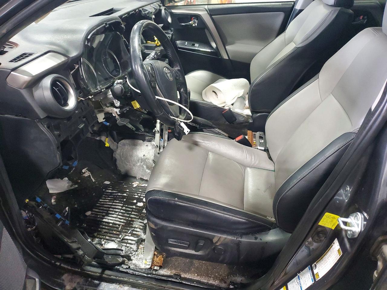 2017 TOYOTA RAV4 HV LIMITED photo 7