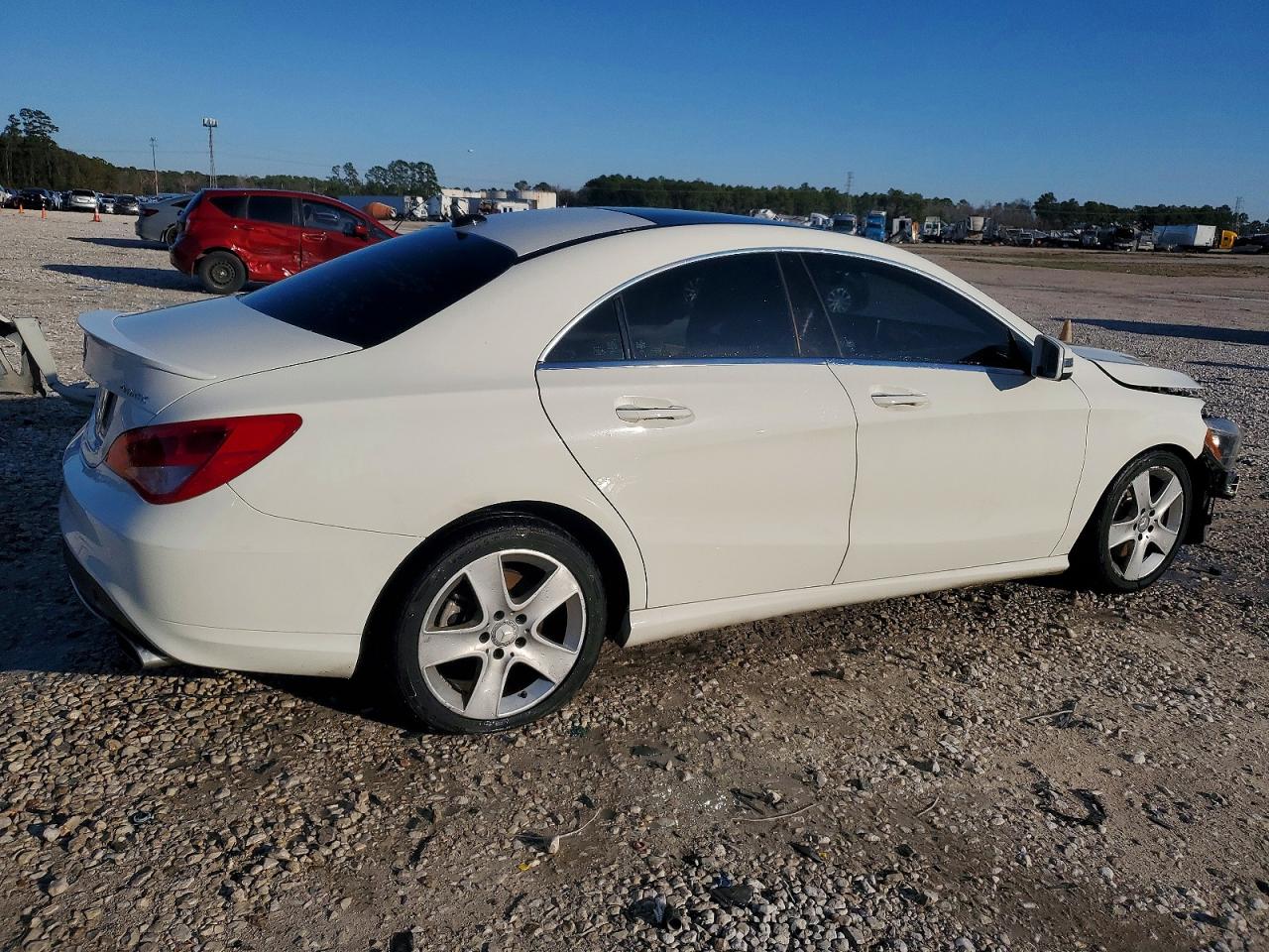 2016 MERCEDES-BENZ CLA 250 4MATIC photo 3