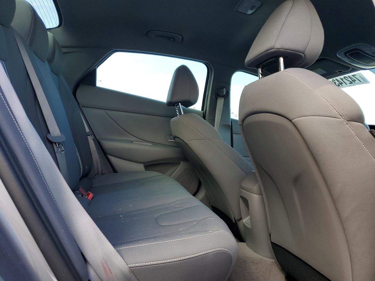 2024 HYUNDAI ELANTRA SEL photo 10