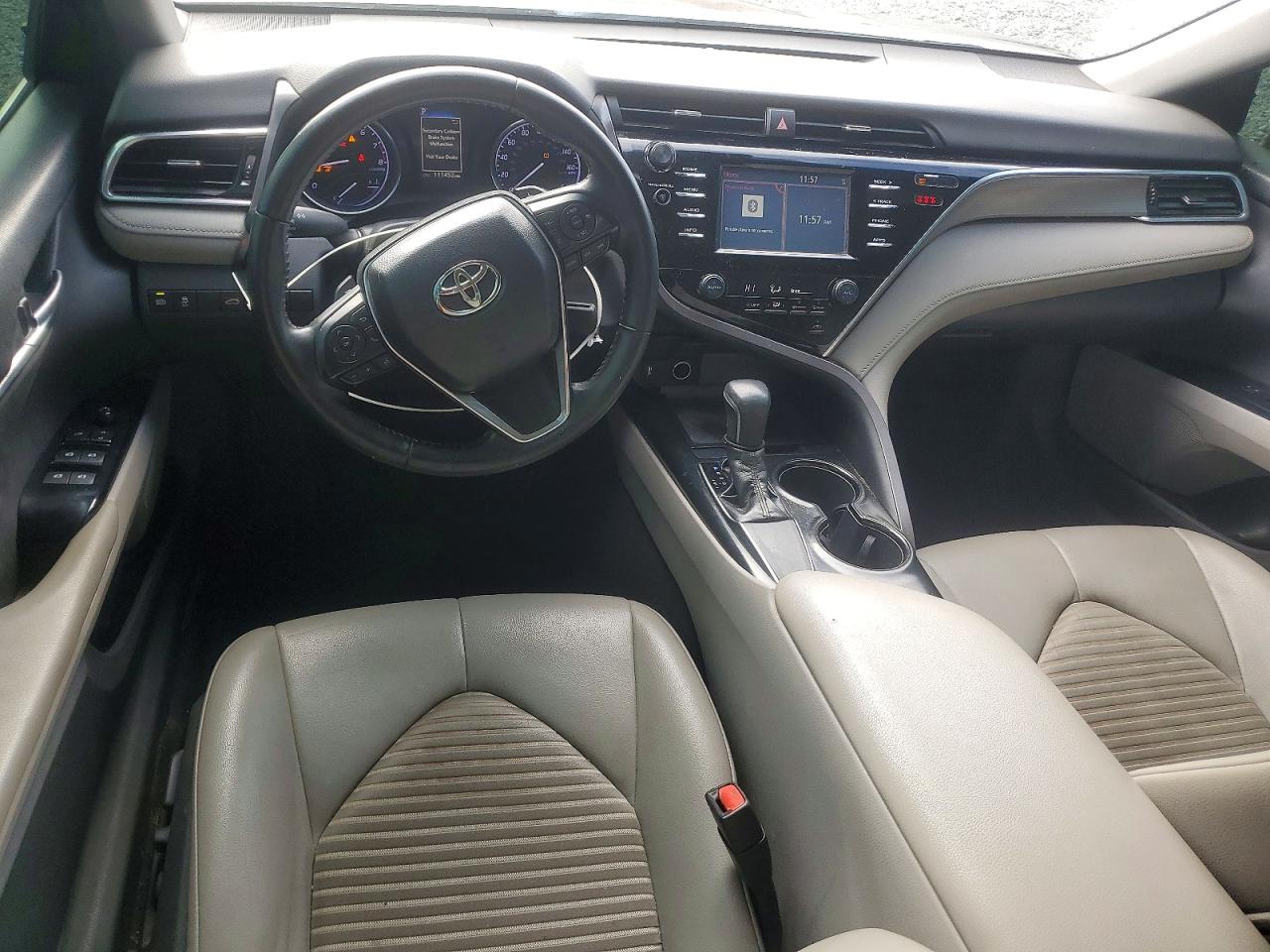 2018 TOYOTA CAMRY L photo 15