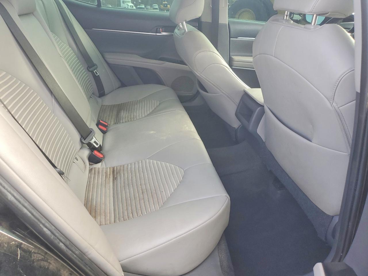 2018 TOYOTA CAMRY L photo 19