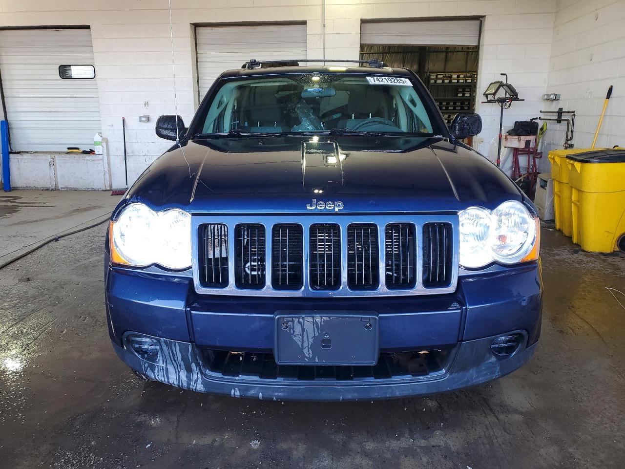 2010 JEEP GRAND CHEROKEE LAREDO photo 5