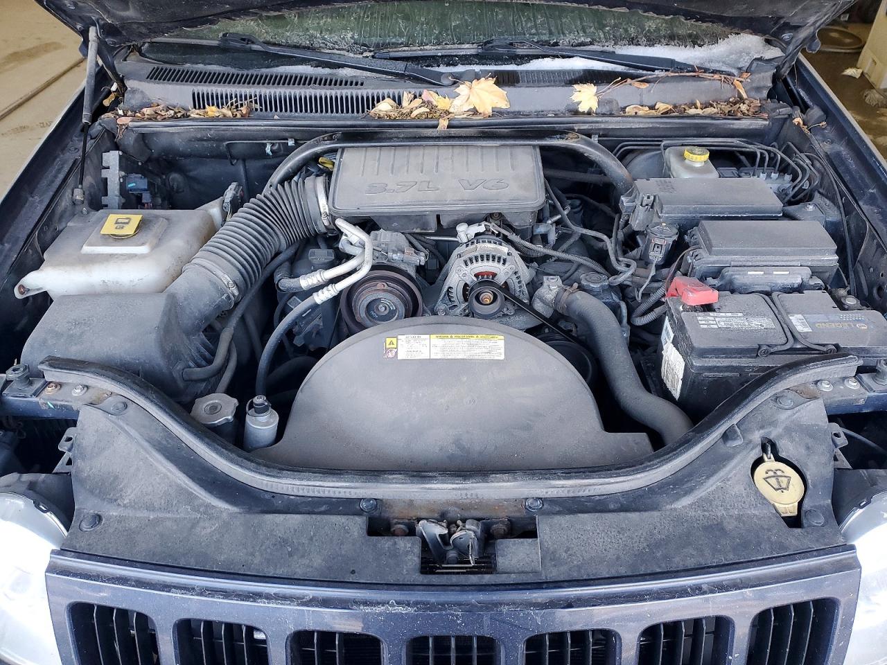 2010 JEEP GRAND CHEROKEE LAREDO photo 12
