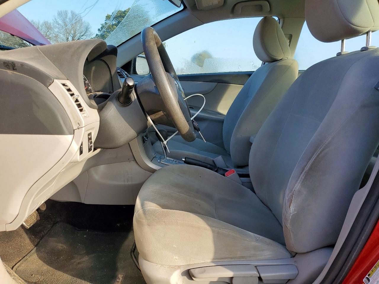 2012 TOYOTA COROLLA BASE photo 19