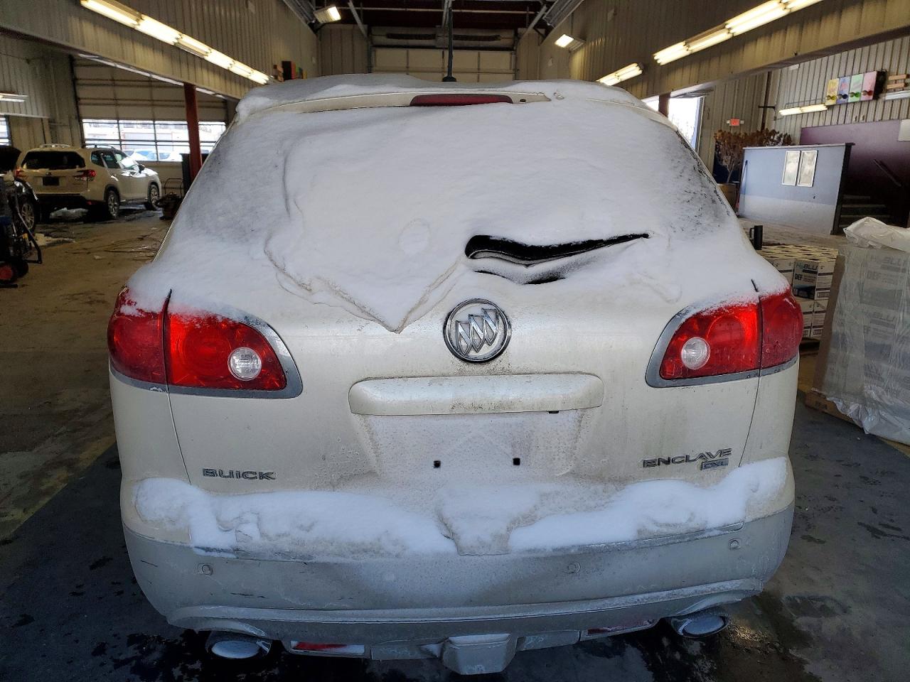 2010 BUICK ENCLAVE CXL photo 11