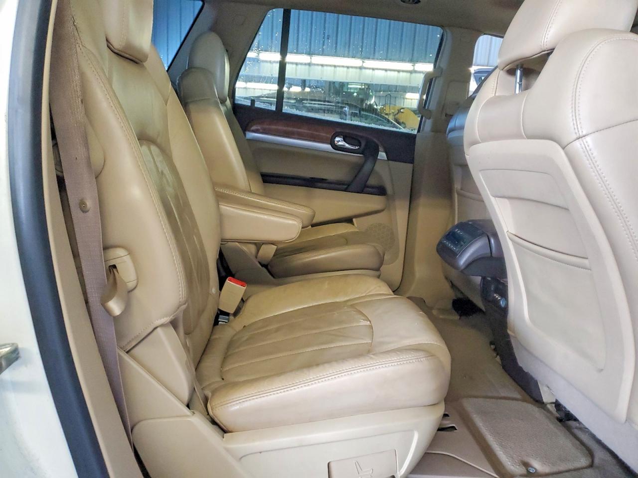 2010 BUICK ENCLAVE CXL photo 21