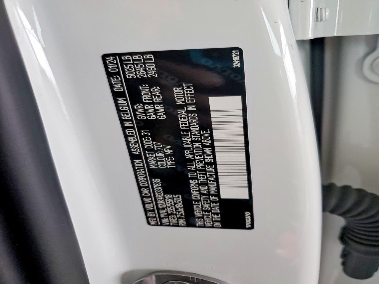 2024 VOLVO XC40 CORE photo 12
