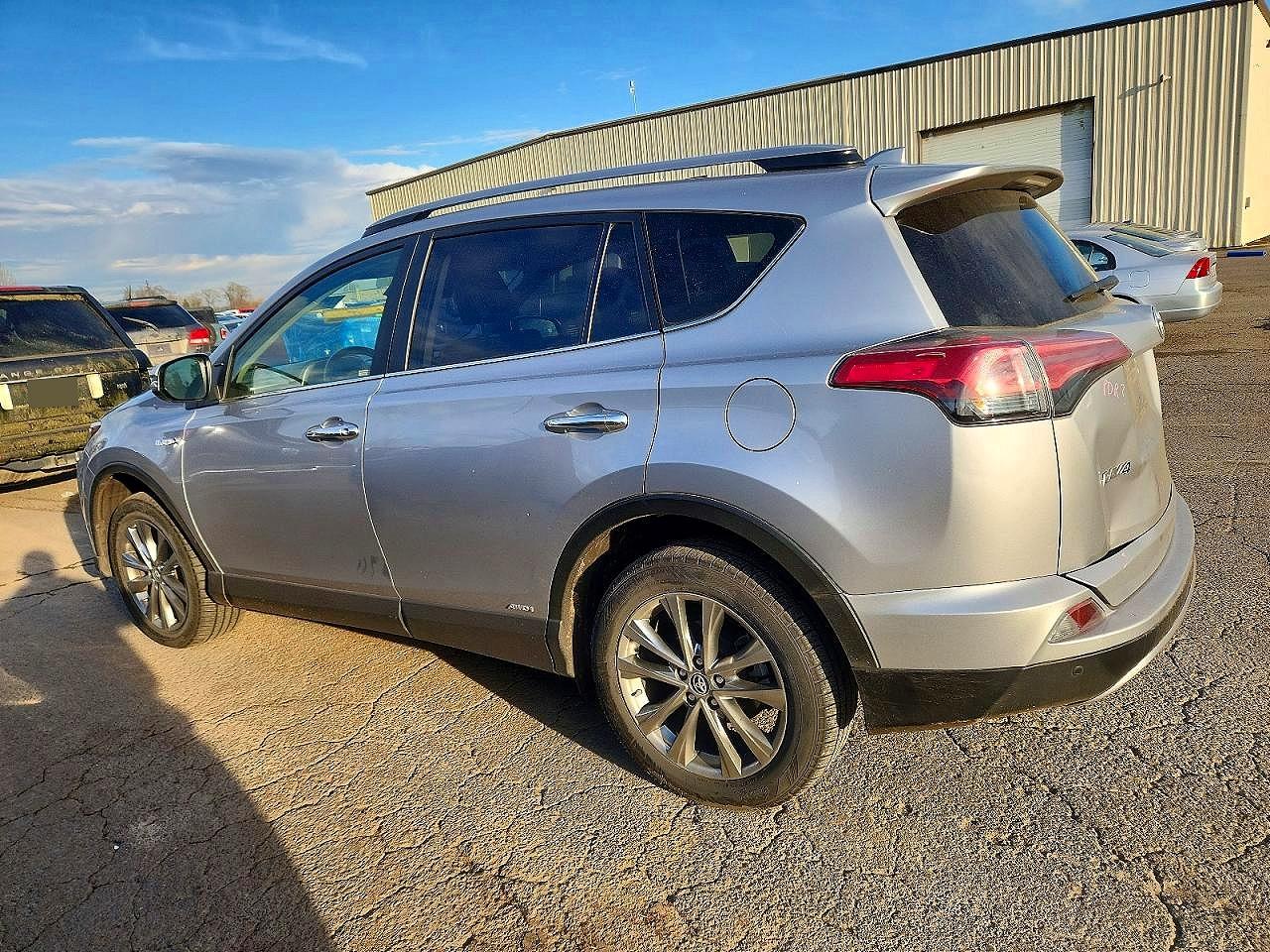 2017 TOYOTA RAV4 HV LIMITED photo 3