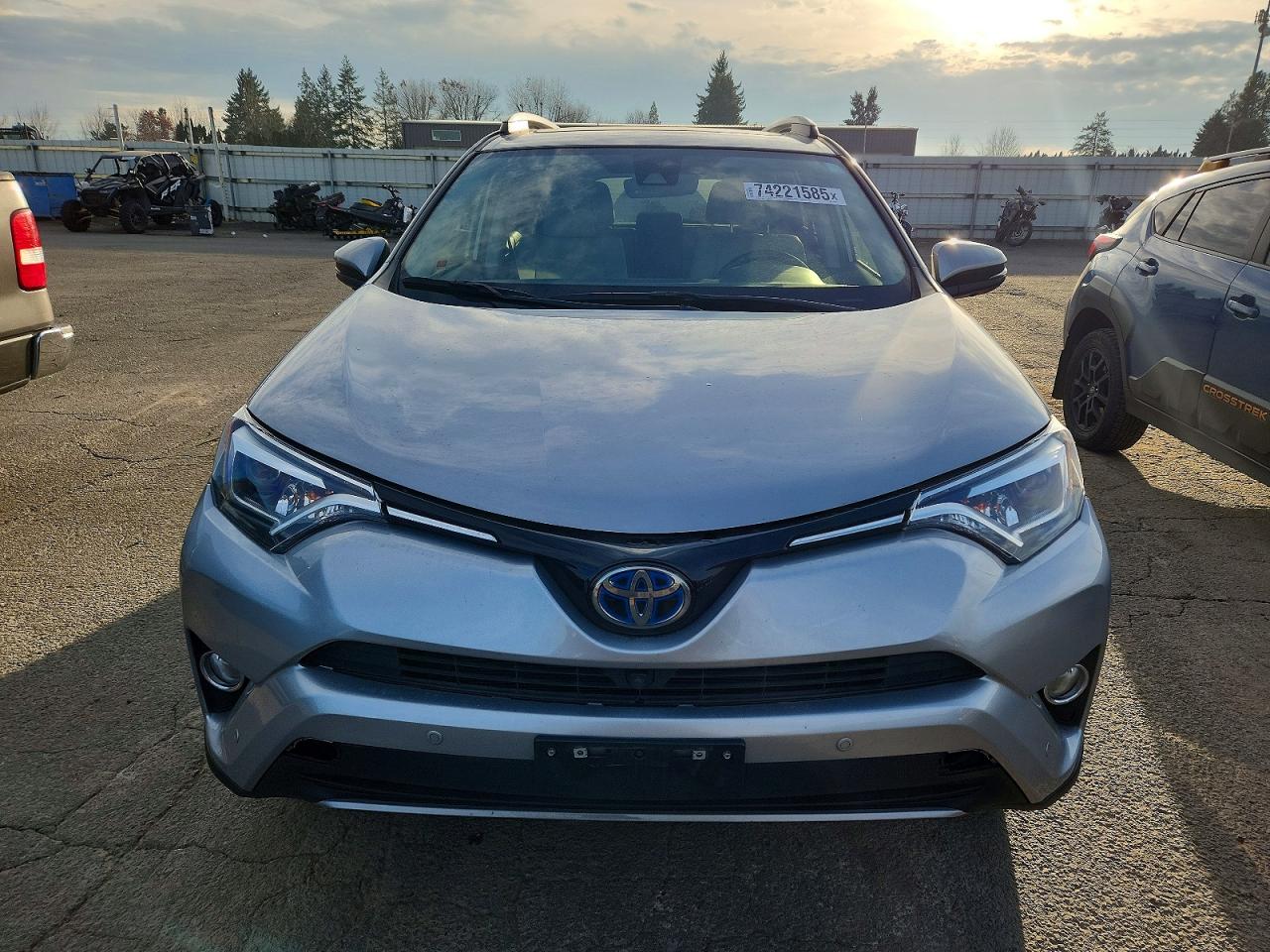 2017 TOYOTA RAV4 HV LIMITED photo 10