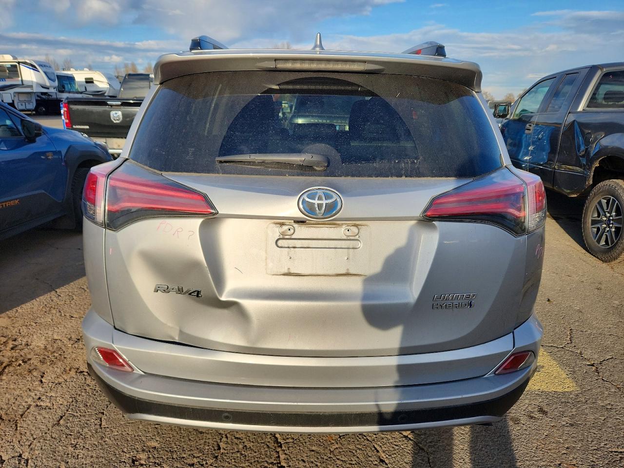 2017 TOYOTA RAV4 HV LIMITED photo 12