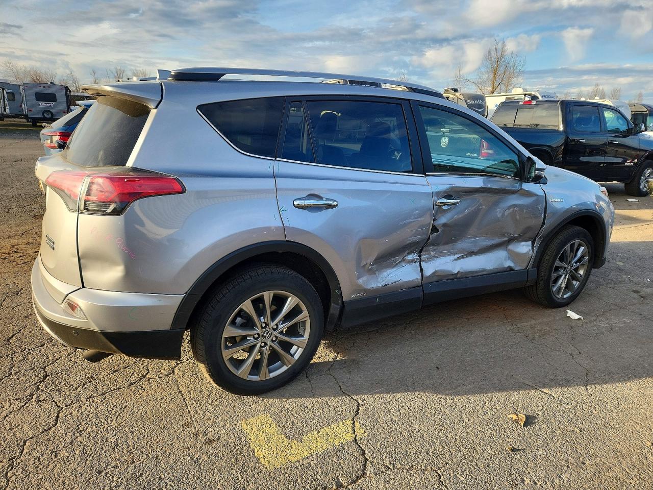 2017 TOYOTA RAV4 HV LIMITED photo 6