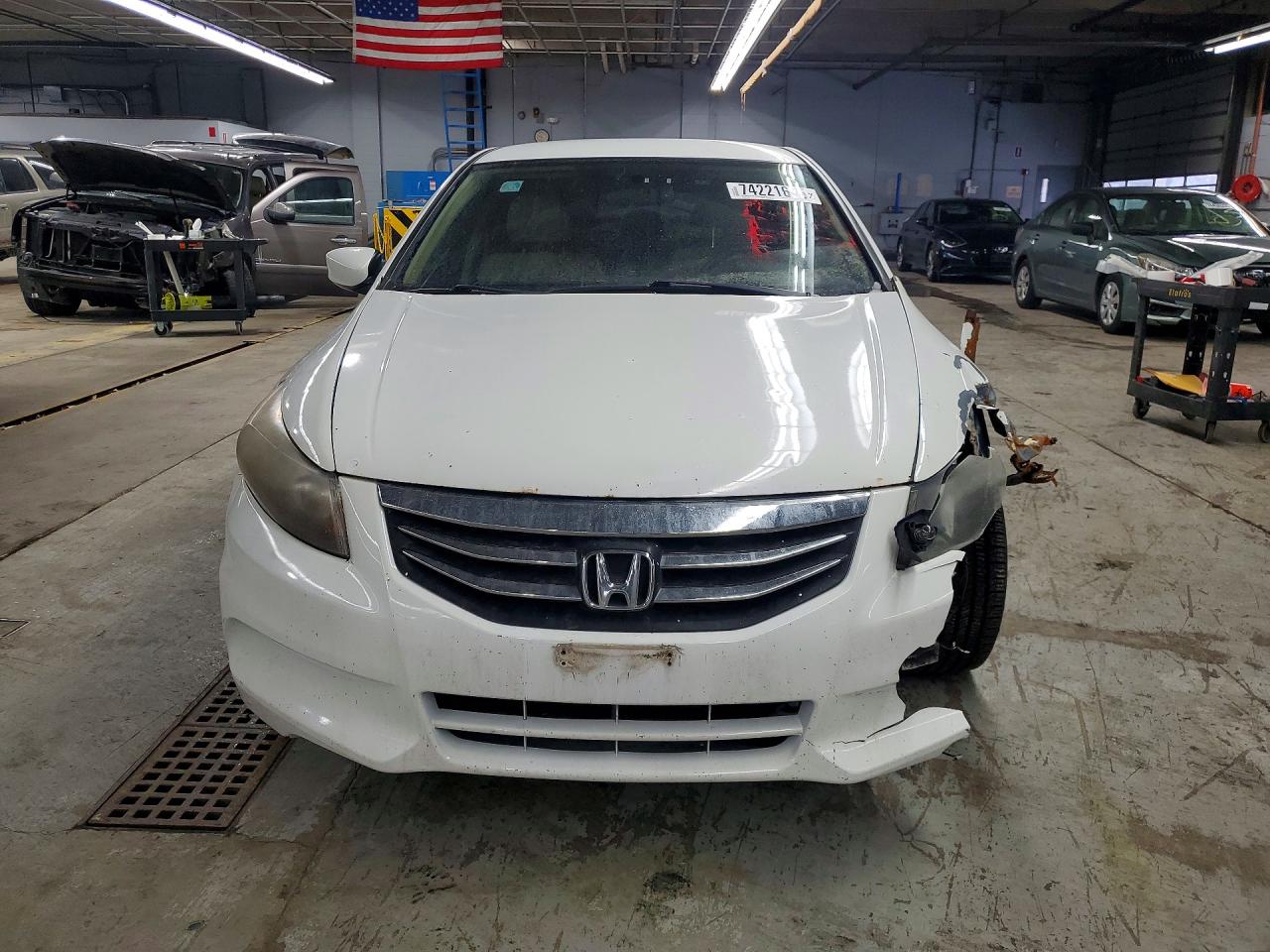 2011 HONDA ACCORD LX photo 13