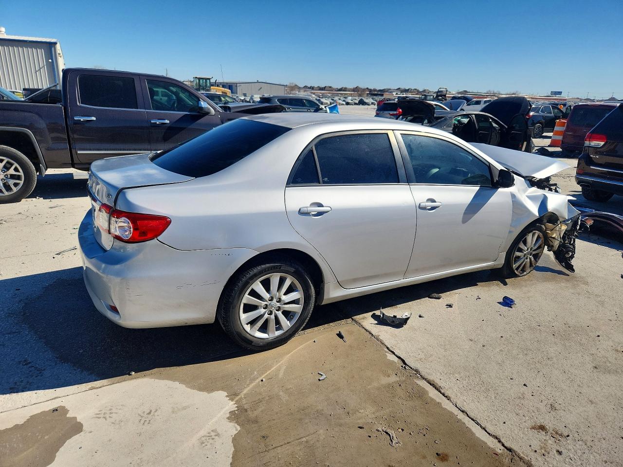 2011 TOYOTA COROLLA LE photo 7