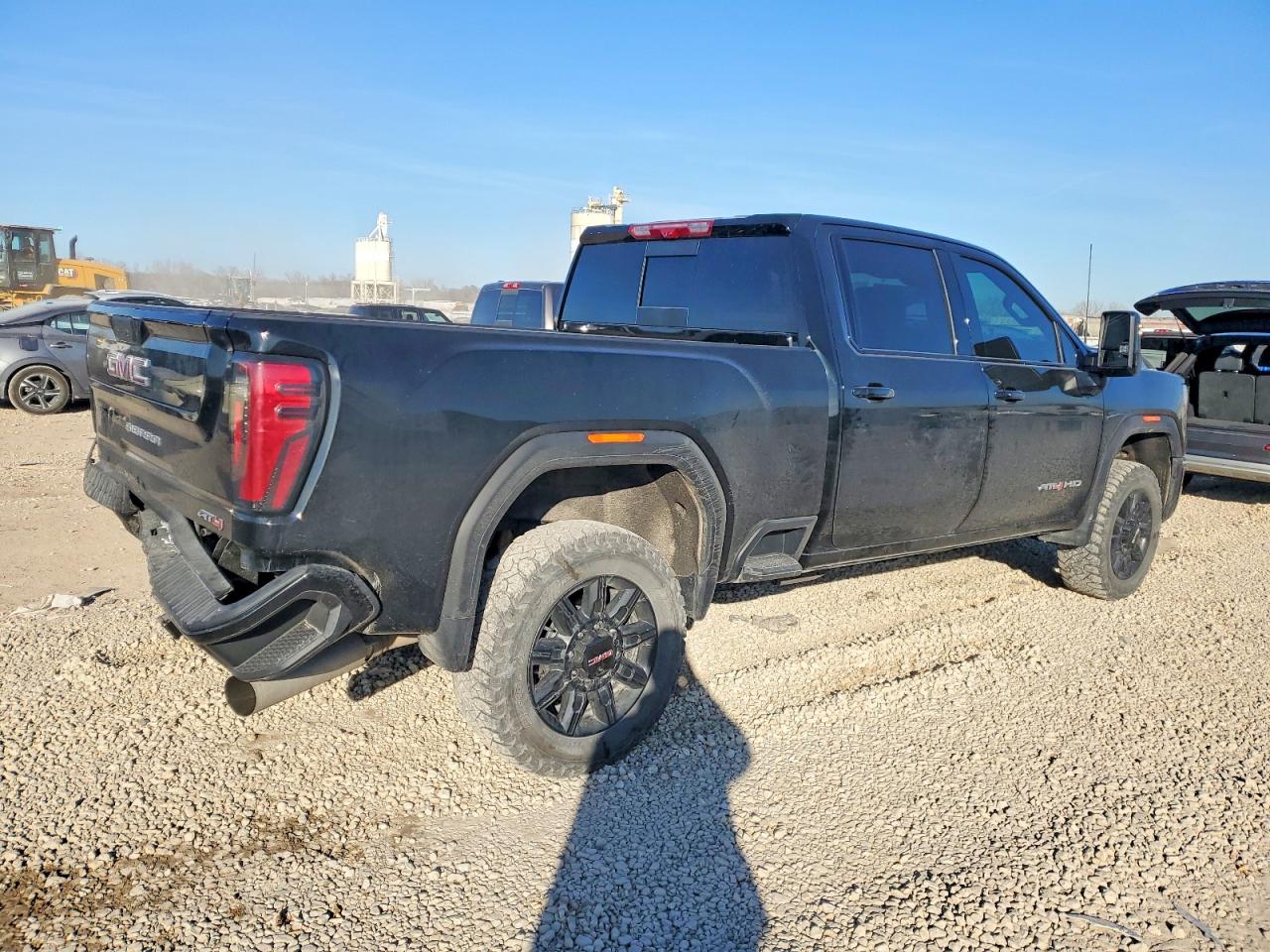 2025 GMC SIERRA K2500 AT4 photo 5