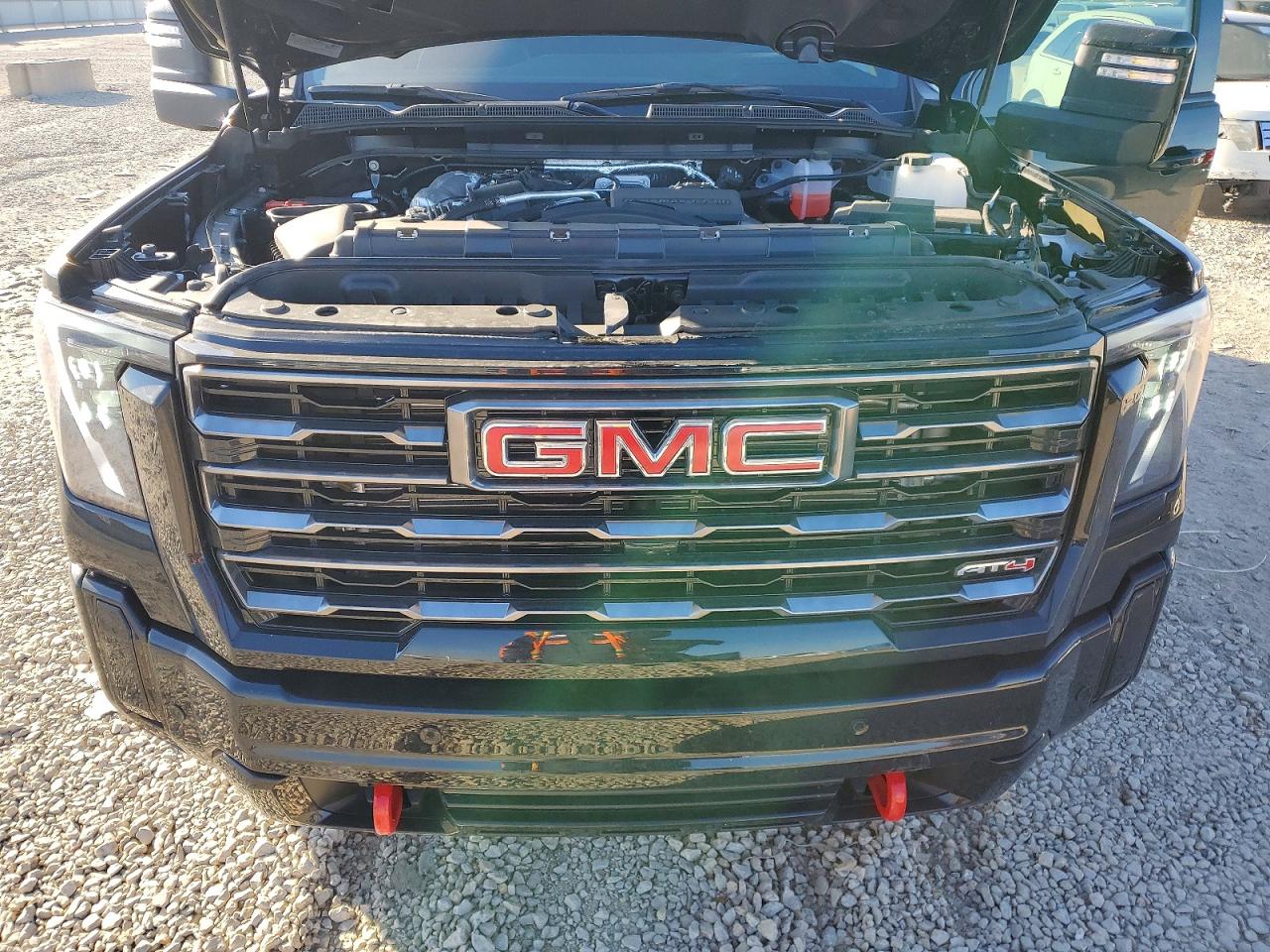 2025 GMC SIERRA K2500 AT4 photo 21