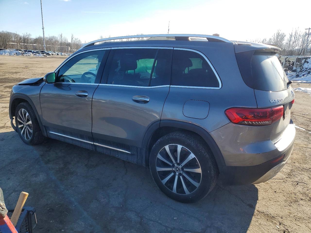 2021 MERCEDES-BENZ GLB 250 4MATIC photo 3