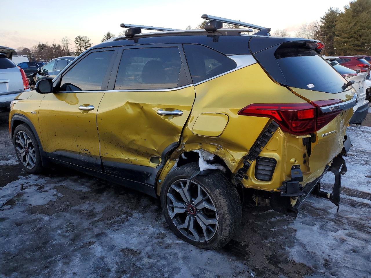 2021 KIA SELTOS SX photo 3