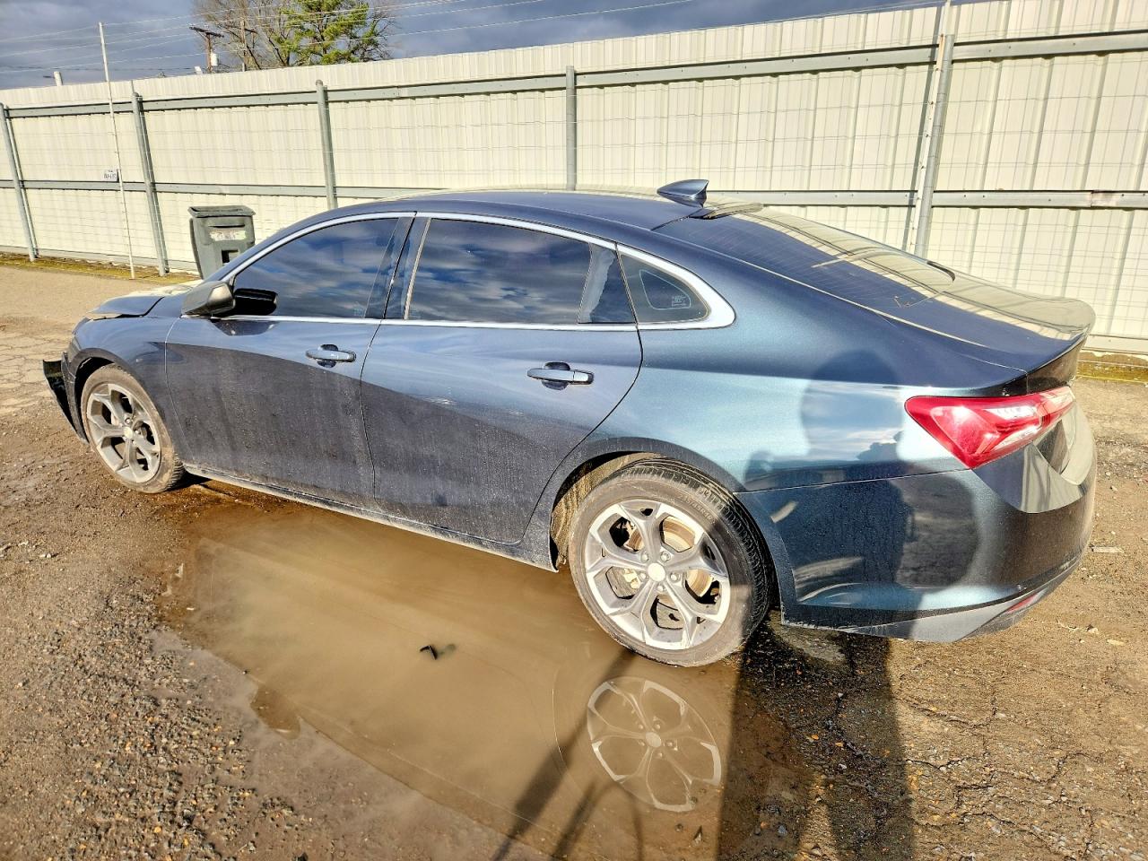 2020 CHEVROLET MALIBU LT photo 2