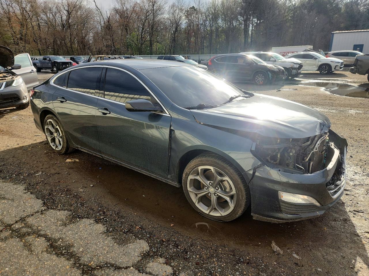 2020 CHEVROLET MALIBU LT photo 4