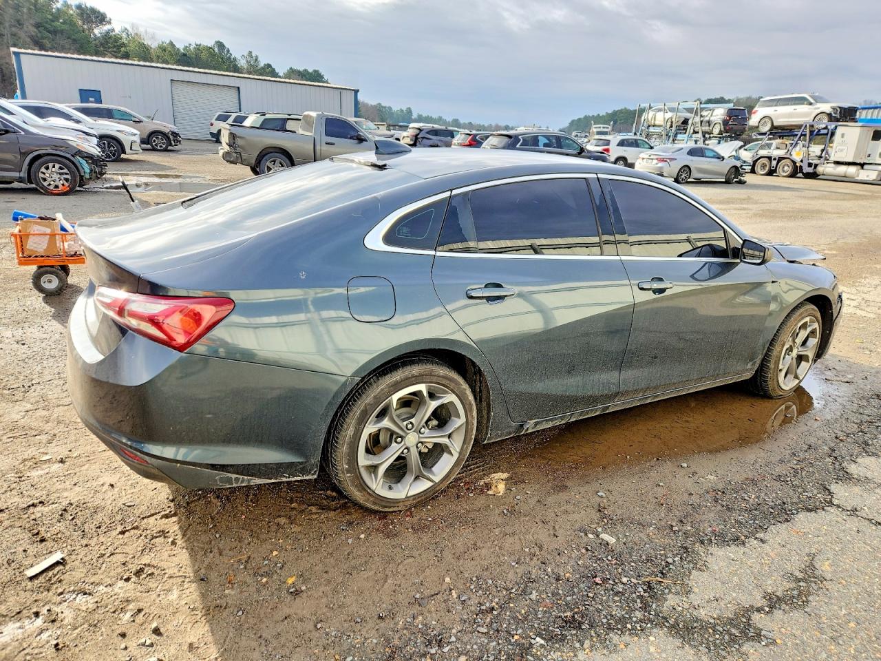 2020 CHEVROLET MALIBU LT photo 3