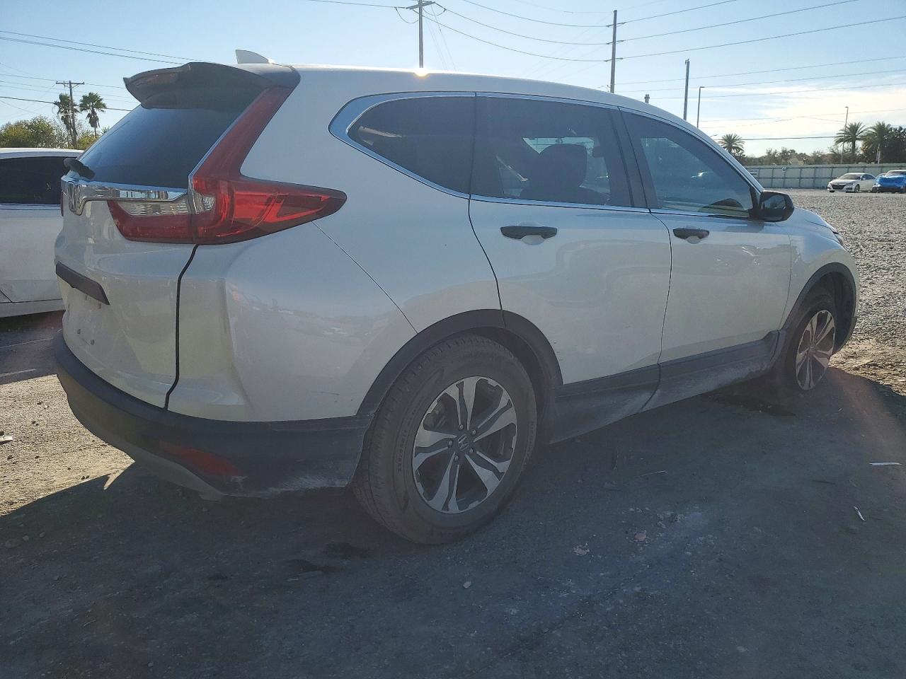 2018 HONDA CR-V LX photo 3