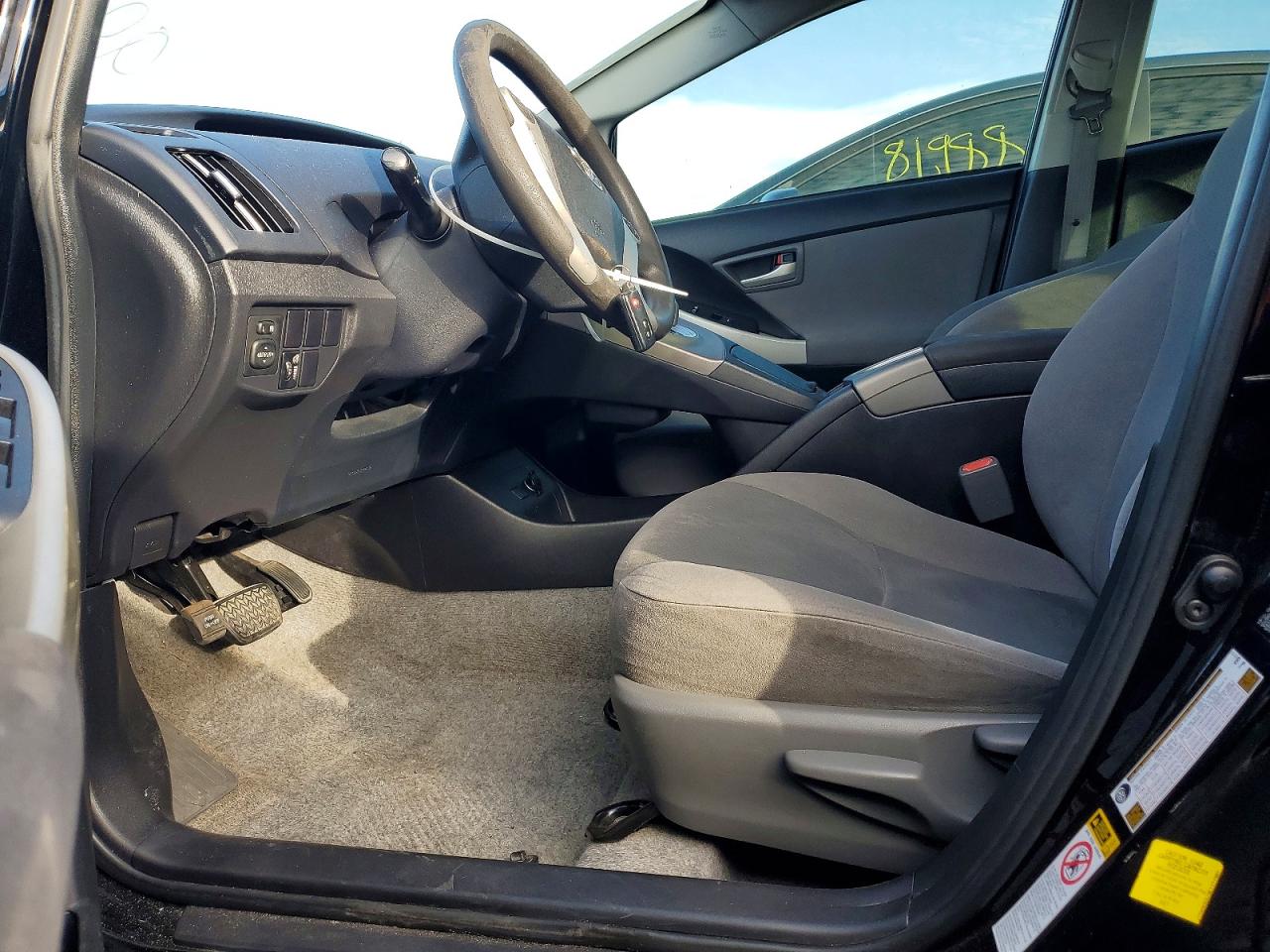 2014 TOYOTA PRIUS TWO photo 13